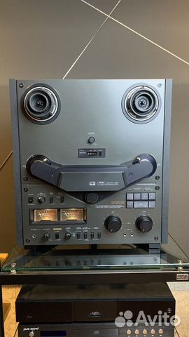 Катушечный магнитофон Akai GX-636