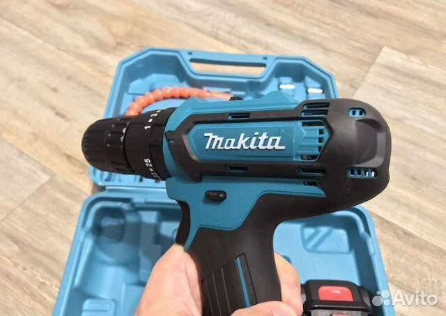 Шуруповерт makita 24v с набором бит и свёрл