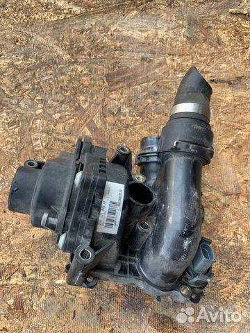 Помпа Audi A4 B8 2.0 CDN