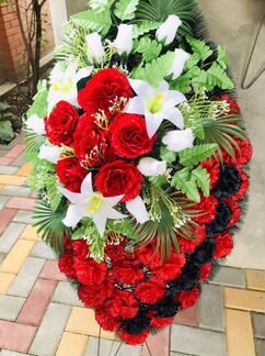 Ритуальные венки, корзины