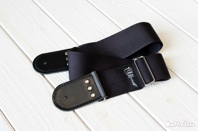 Чёрный гитарный ремень, ручная работа