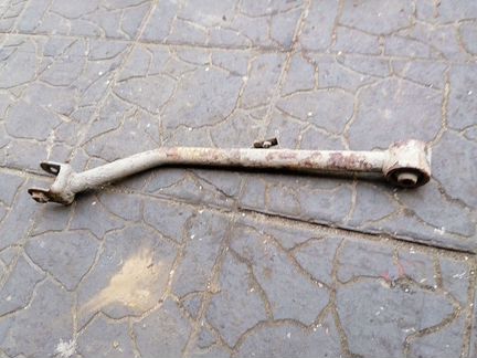 Сузуки лиана рычаг задний