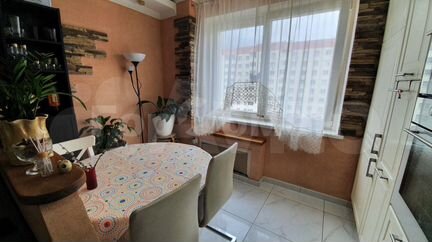 3-к. квартира, 80 м², 6/9 эт.