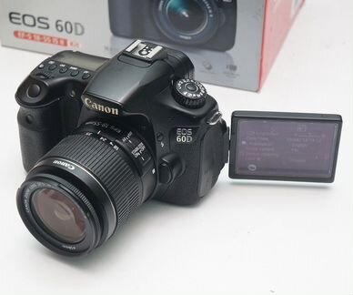 Canon 60D(18-55mm f3.5-5.6 IS) +16гб+Сумка+Коробка