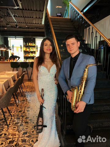 Скрипка и саксофон, музыканты на праздник