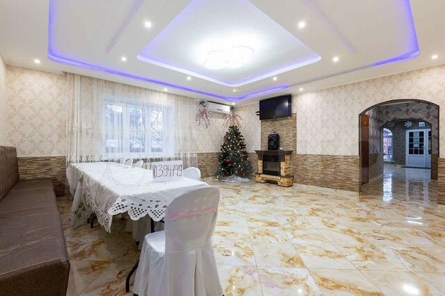 Коттедж 450 м² на участке 10 сот.