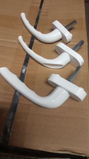 Ручки оконные болконные маскитные и другая фурниту