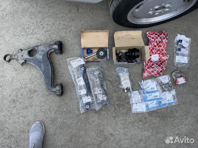 Запчасти для Mercedes 190 w201