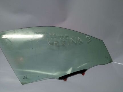 Toyota Carina E переднее правое стекло
