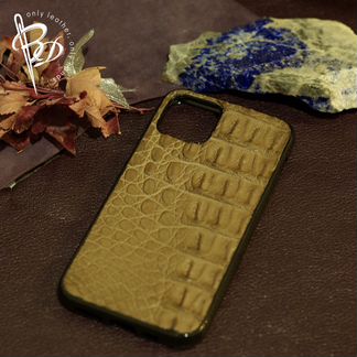 Чехол на iPhone 11. Кожа крокодила. Handmade