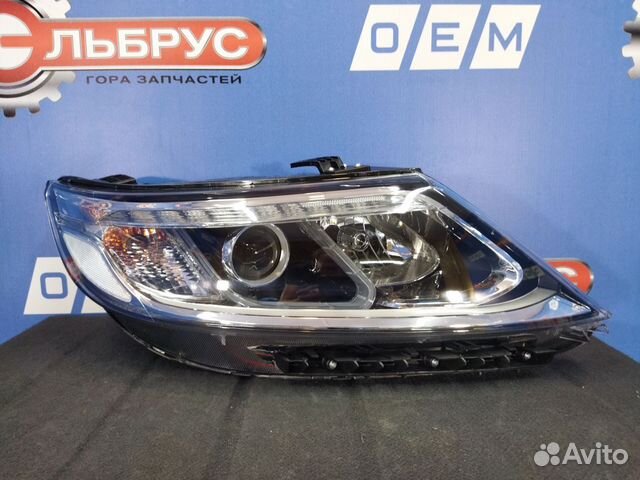 Фара правая Kia Sorento XM