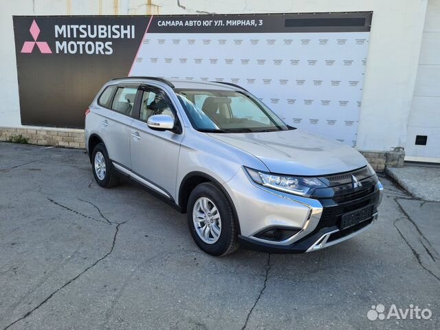 Mitsubishi Outlander 2.0 CVT, 2022
