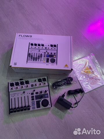 Цифровой микшерный пульт Behringer flow 8