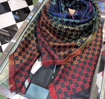 Шаль платок Gucci