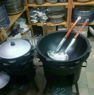 Казан чугунный с печкой