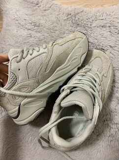 Кроссовки adidas yeezy boost 700