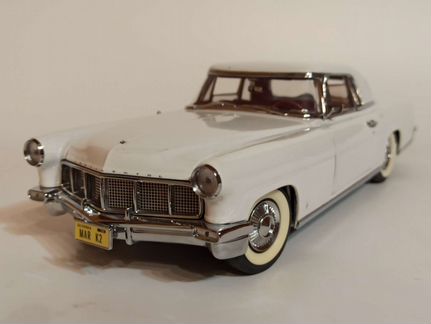 Lincoln Continental Mark II 1956 1:18