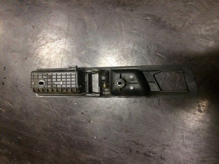 Ручка внутренняя задняя левая бмв е34