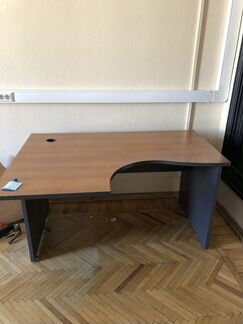 Стол