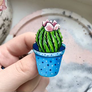 Деревянная брошь значок ручной работы кактус