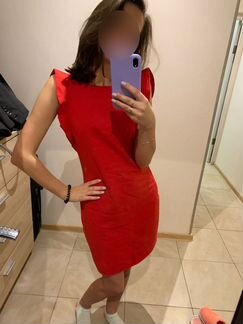 Платье красное