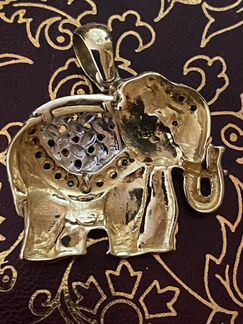 Золотой кулон