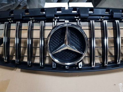 Решетка радиатора Мерседес CLA 117 Рестайлинг