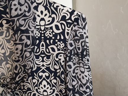 Блуза в бело-синий орнамент, размер 44-46