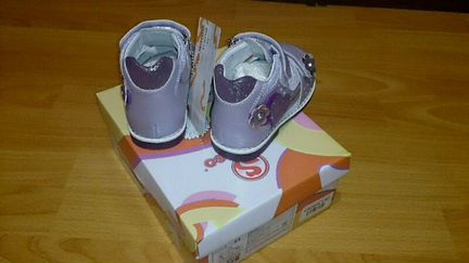 Новые кожаные сандали