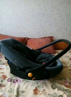 Автомобильное кресло