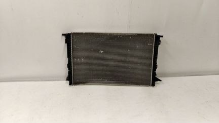 Радиатор охлаждения двигателя VW Touareg 3