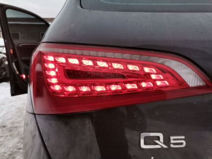 Фонарь левый Audi Q5 до рестайлинг 8R0945093A