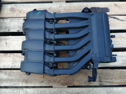 Коллектор впускной 3,6 VW Passat CC 2009-2012