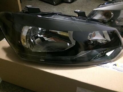 Фары оригинальные VW polo 2011 2020