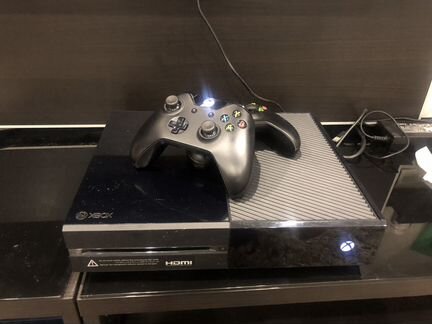 Xbox One+два джойстика