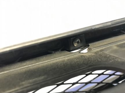 Решётка радиатора передняя правая Subaru Impreza