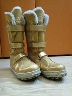 Зимние женские сапоги