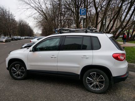 Volkswagen Tiguan 2.0 AT, 2011, 200 000 км