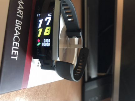 Смарт- браслет (часы) WellGo цветной дисплей новые