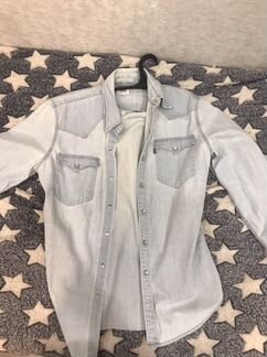 Джинсовая голубая рубашка levis