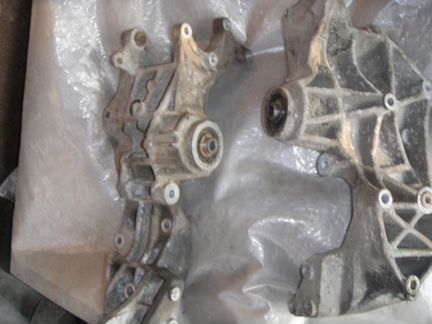 Кронштейн генератора 058145523 Audi A4 b5 vw b5