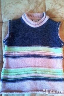 Две водолазки и жилет на 8-10лет