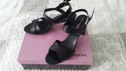 Босоножки Carlo Pazolini 39
