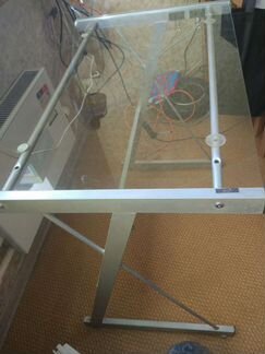 Стол письменный стеклянный