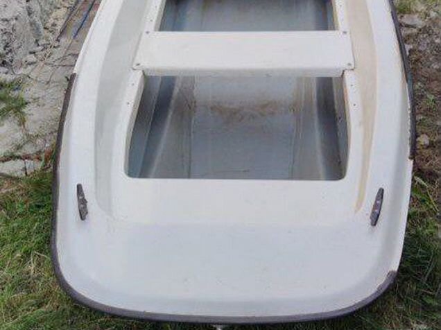 Лодка Кайман 300. Кайман 300 стеклопластиковая лодка с рулевым. Лодка стеклопластиковая Посейдон. Спойлер для стеклопластиковой лодки Кайман 400. Лодка кайман 300 купить
