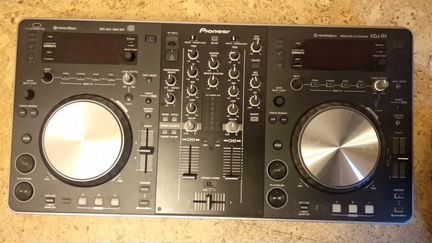 Pioneer XDJ-R1