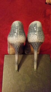 Туфли на высоком каблуке 35-36 размер