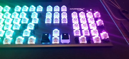 Продам клаву hyperx alloy fps rgb