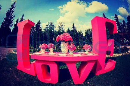 Аренда объемных букв love на свадьбу