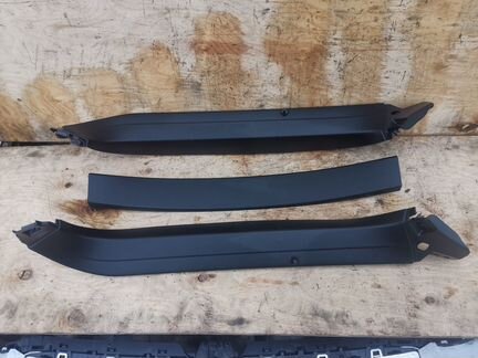 Audi a7c8 облицовка крышки багажника верх